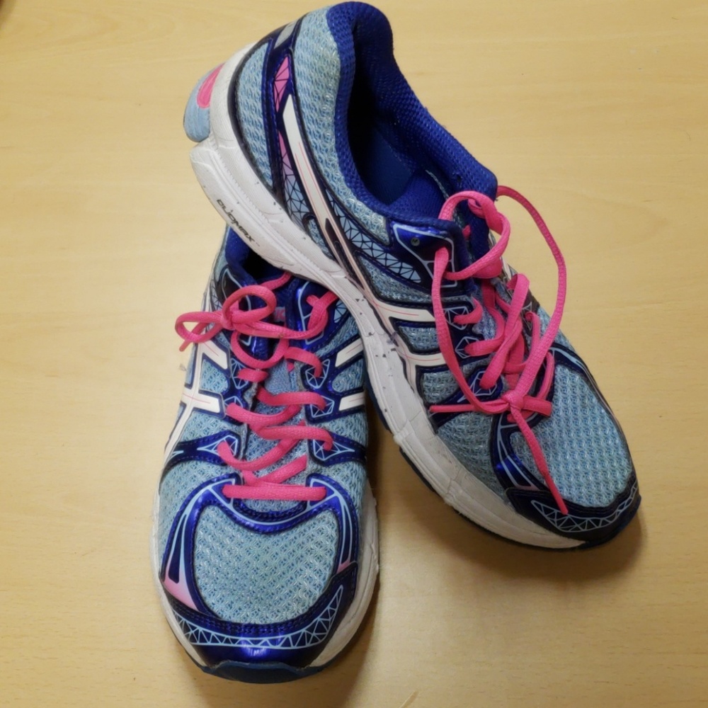 Oasis Atletic shoes